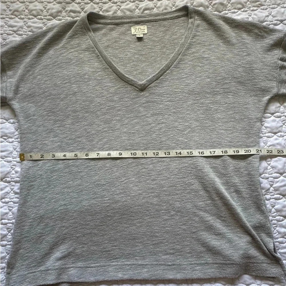 J. Crew Vintage Fleece Women's Gray V Neck Long Sleeve Sweater Top Size Large - Picture 8 of 13